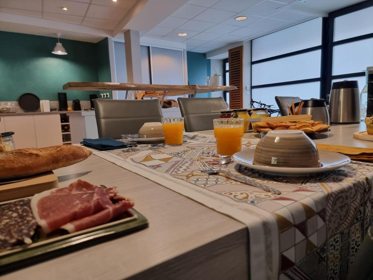 L'Atrium Bed & Breakfast Piegut-Pluviers ภายนอก รูปภาพ